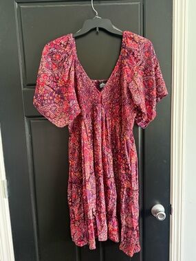 Angie Paisley-Print Flutter Sleeve Midi Dress in Burgundy and Pink